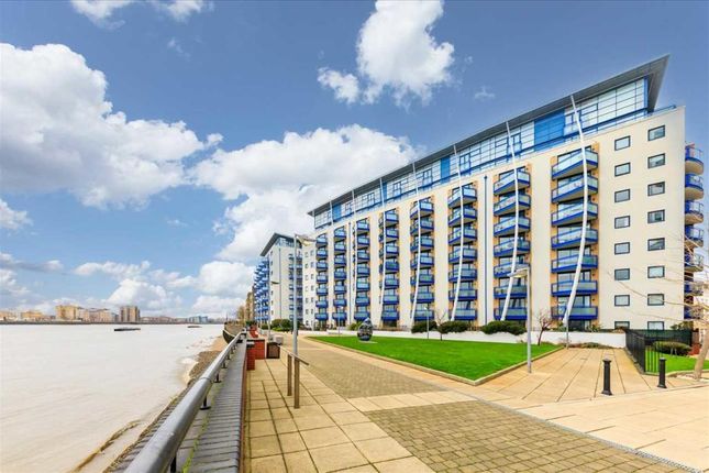Thumbnail Flat to rent in Apollo Buildings, Newton Place, Canary Wharf, United Kingdom