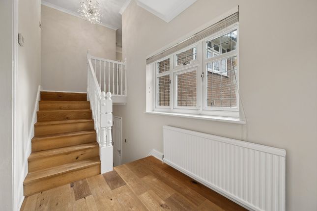 2, Meadway, Macclesfield photo 2