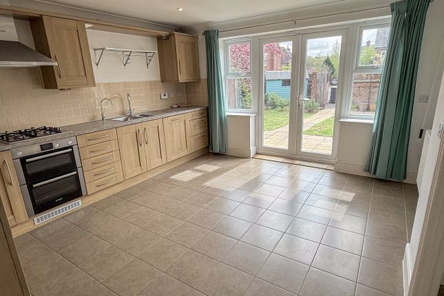 6, Browns Walk, Thatcham photo 4