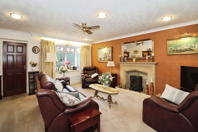 6, Cromford Drive, Chesterfield photo 4