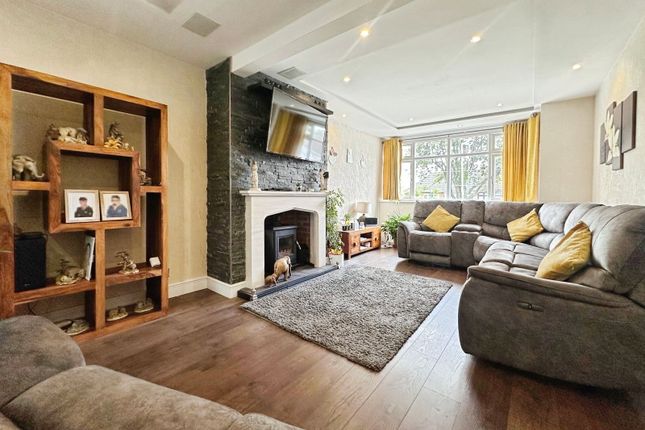 112, Farrington Road, Ettingshall Park, Wolverhampton photo 2