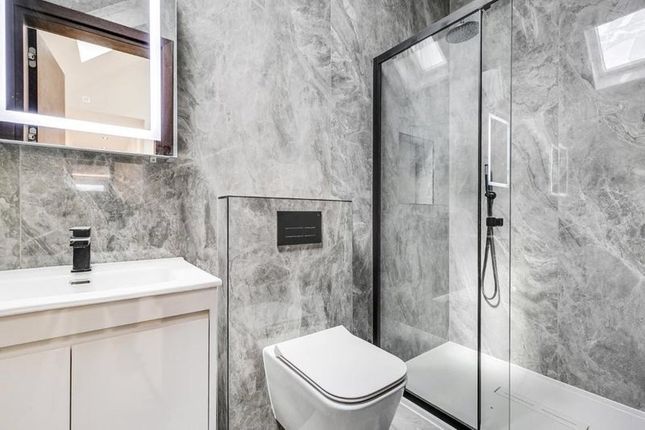Flat 2-5 525, Holloway Road, London photo 5