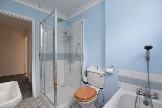Flat 1, 89, Evelyn Court, Seabrook Road, Hythe photo 5