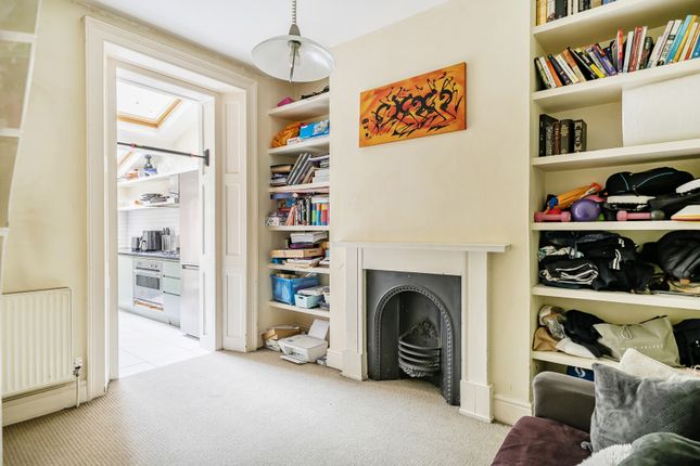 14, Alexandra Road, Somerset photo 2