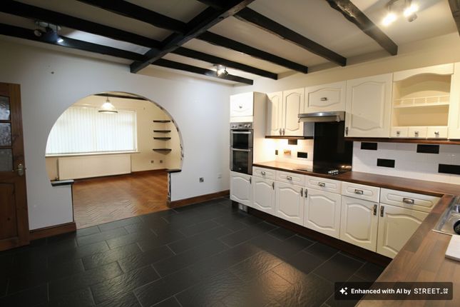 Maison De Reves Village Road, Mold photo 4