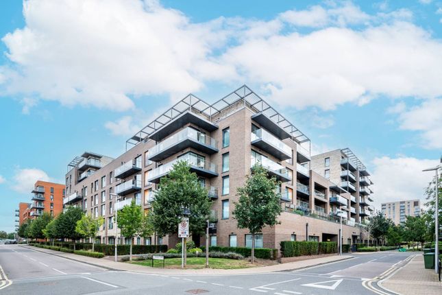 Thumbnail Flat for sale in Handley Drive, Kidbrooke, London