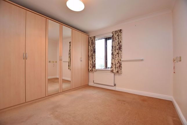 Flat for sale in Newquay