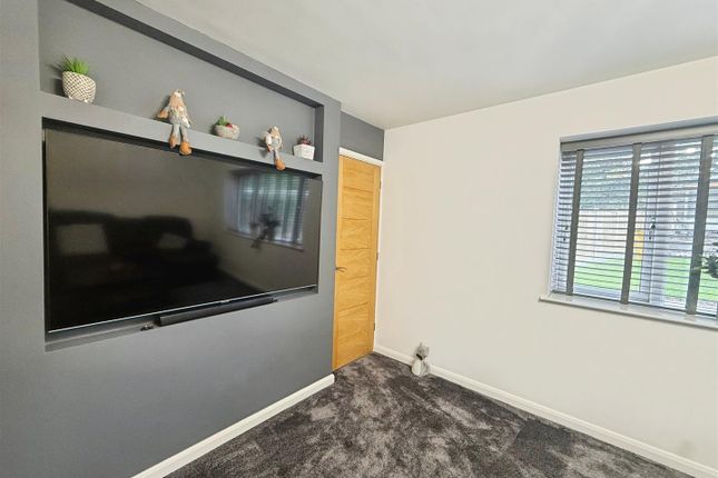 46, Blacksmith Lane, Chesterfield photo 4