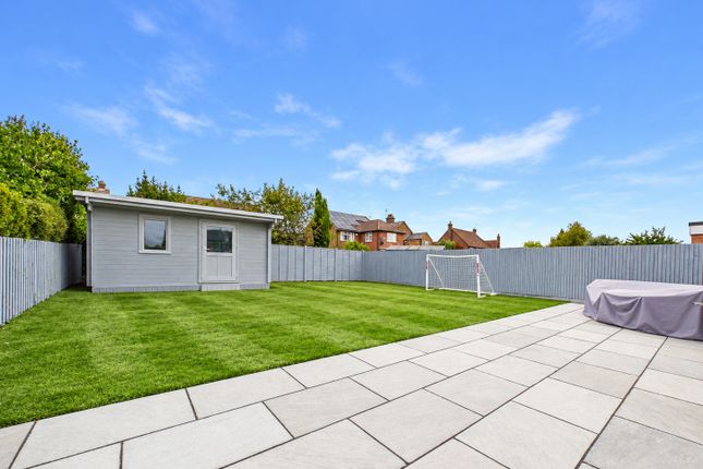 9, Carrington Avenue, High Wycombe photo 2
