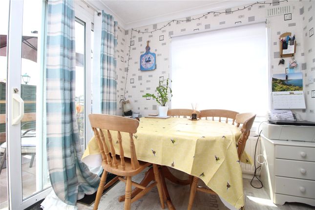 26 Glendene Park,,, Bashley Cross Road, New Milton photo 4