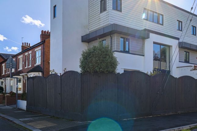 11, Charlcote Crescent, East Boldon photo 3
