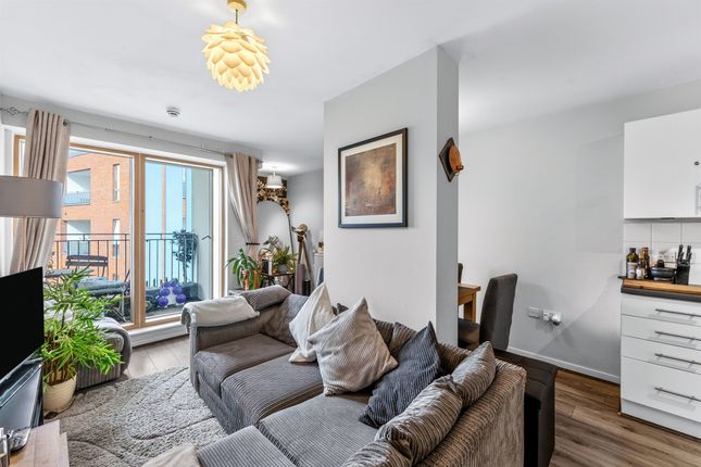 Apartment 13, 6, Hardwicks Square, London photo 2