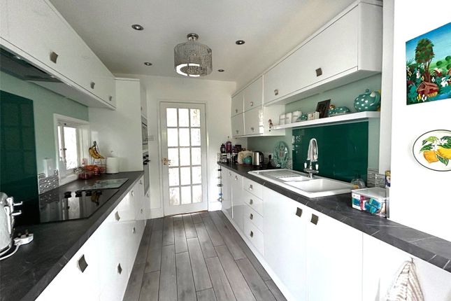 12, Ernsborough Gardens, Devon photo 2