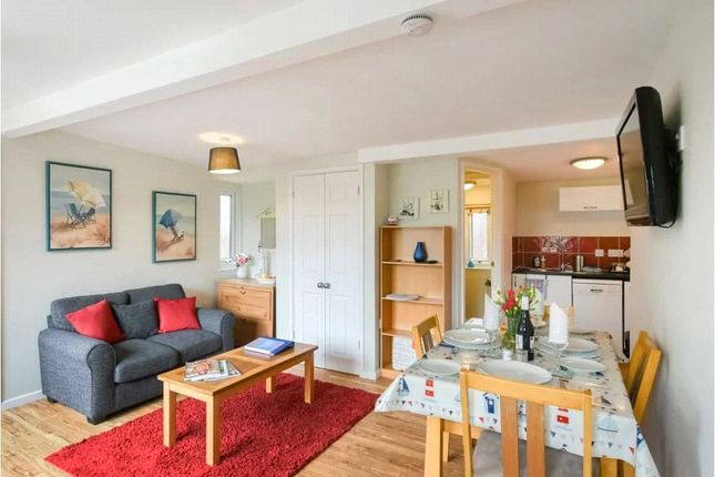 Treetops, Chalet F,, Plas Panteidal, Gwynedd photo 2