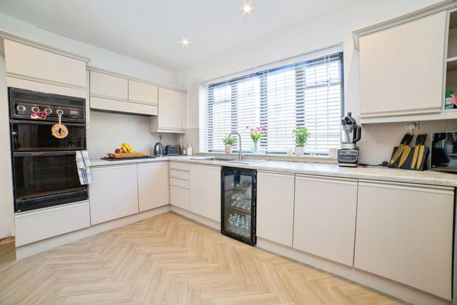 4, Wingfield Road, Derbyshire photo 2