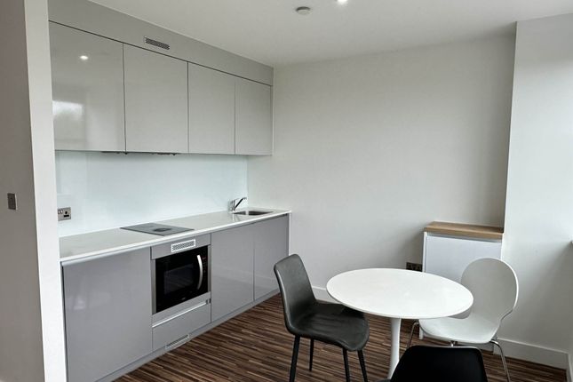 Apartment 311 Westpoint, Chester Road, Manchester photo 3