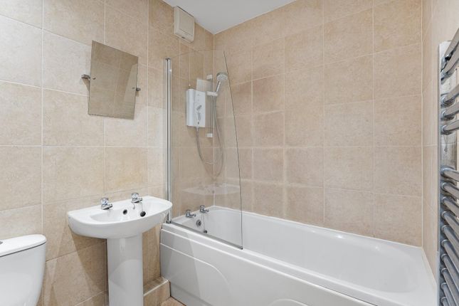 9, Brentwood Court, Leeds photo 4