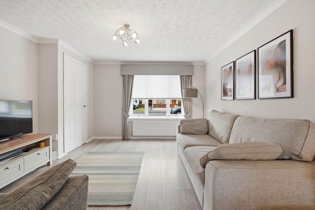 11, Mossgiel Drive, Irvine photo 3