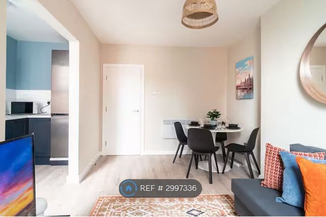 Flat, Dylan House Lord Nelson St, Liverpool photo 4