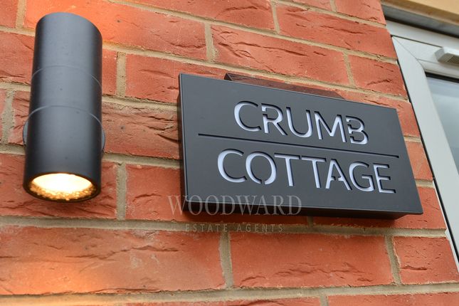Crumb Cottage, Bakery Close, Ripley photo 4