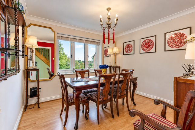 Windrush Court, Buckinghamshire photo 4