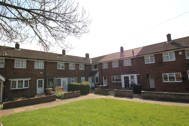 Thumbnail Terraced house to rent in Briardale, Stevenage, Hertfordshire