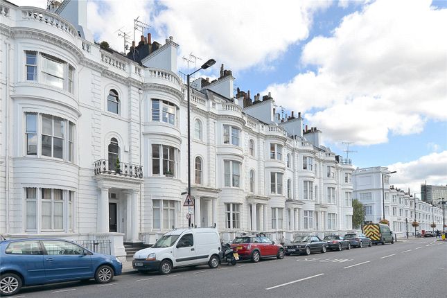Flat to rent in Gloucester Terrace, Lancaster Gate
