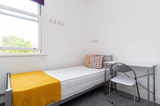 Thumbnail Room to rent in Ellesmere Road, Willesden Green, London