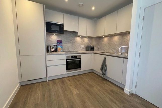 20 Dodson House, Medawar Drive, Mill Hill, NW7, London photo 3