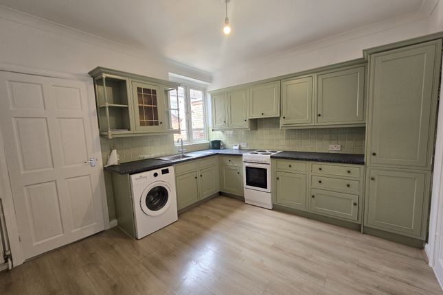 4, Charlton Villas, Hull photo 2