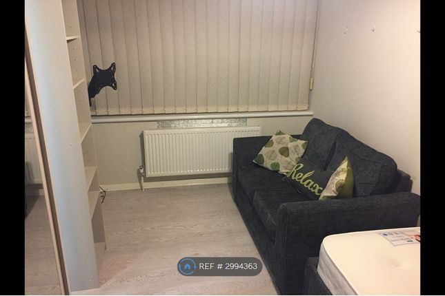 Studio flat on Woodland Close, Boxmoor, Hemel Hempstead, £715/mo