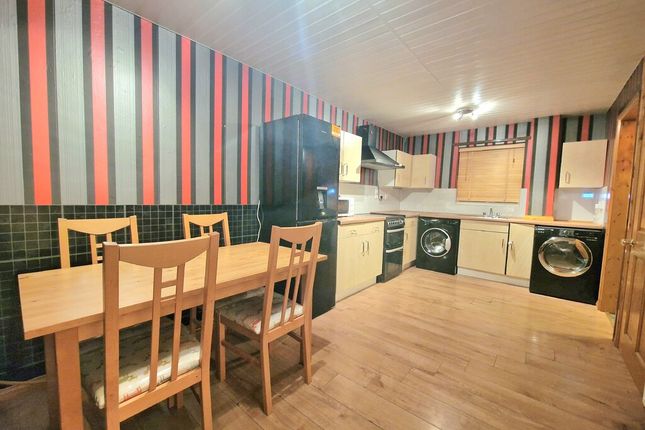 4-bed house on 24, Scholefield Lane, Wigan, £550/mo