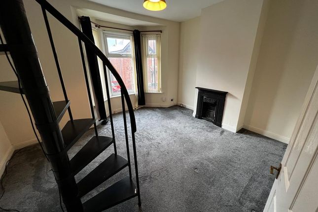2 bed flat to rent in Kingsway, Coventry CV2
