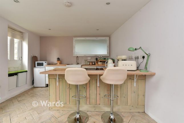 Holly Tree Cottage, Trinity Square, Margate photo 4