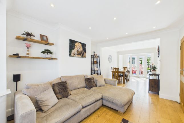 66 Birch Tree Avenue, West Wickham, Kent photo 3