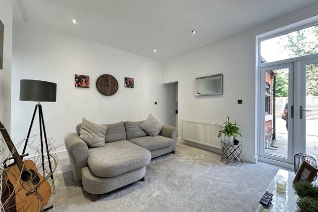 37, Rock Street, Hyde photo 5