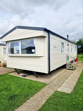 Thumbnail Mobile/park home for sale in Seaside Road, Aldbrough, Hull