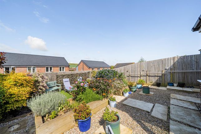 11, Cranesbill Way, Weymouth photo 4