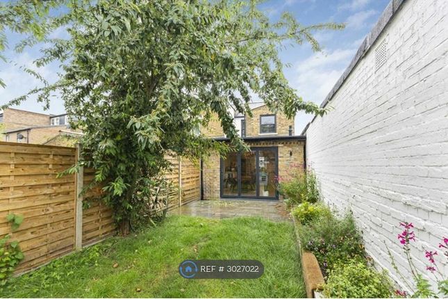 Winchester Road, Twickenham photo 4