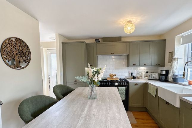 37 Hooper Way, Neath photo 2