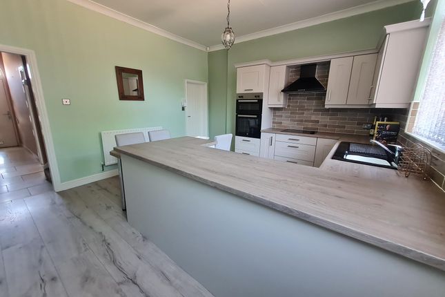 4, Smawthorne Lane, CASTLEFORD photo 4