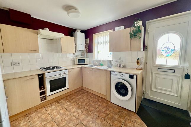 20 Truro Close, Grantham photo 3