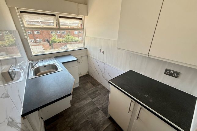 Flat 2, 8, Wimpson Lane, Hampshire photo 2