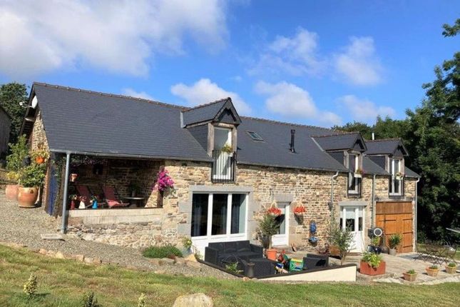 Thumbnail Property for sale in Normandy, Calvados, Near Vire