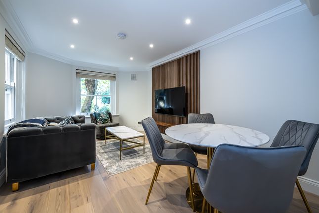 3, 34, Ashburn Place, London photo 2