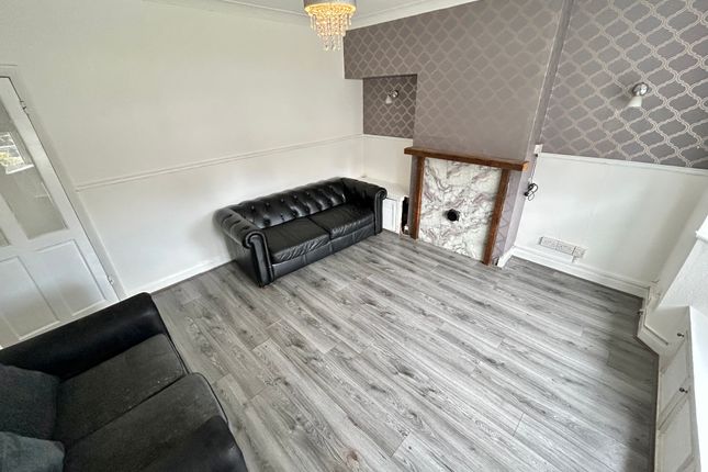 7, Freeman Road, WEDNESBURY photo 2