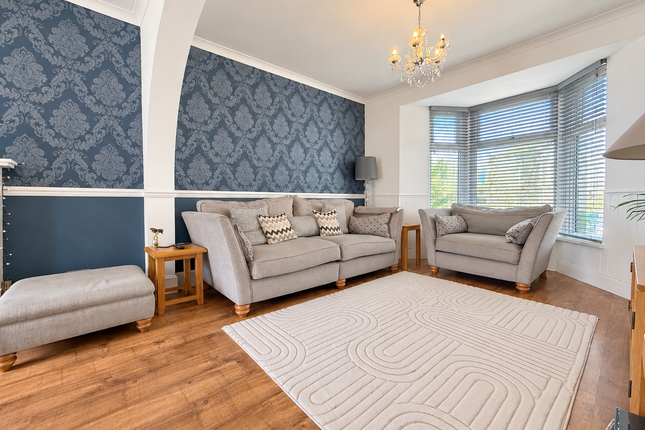 7 Fox Street, Mountain Ash photo 2