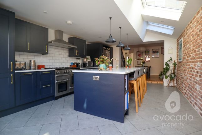 10 Wrecclesham Road, Farnham, Surrey photo 4