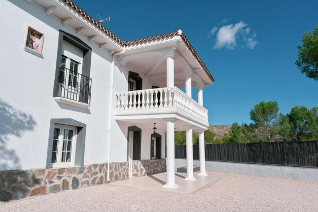 Villa for sale in 30510 Yecla, Murcia, Spain