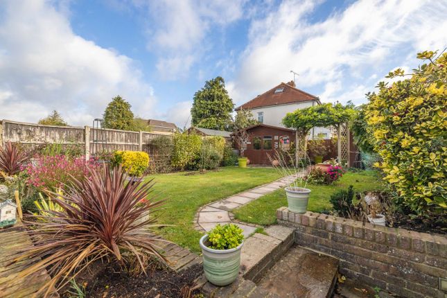 Alvista Avenue, Taplow photo 2